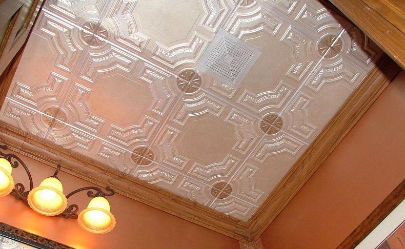 Потолочная плитка, имитирующая кесонный потолок