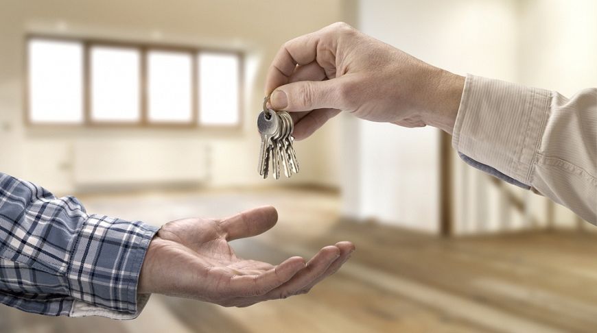 Как безопасно провести сделку по сдаче квартиры в аренду