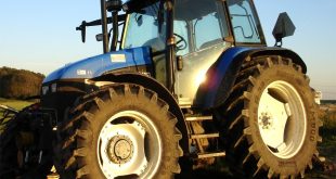 Modern tractor 620x330